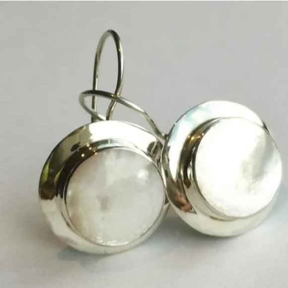 Mother of Pearl sterling silver drop earrings 🆕 - Picture 1 of 6